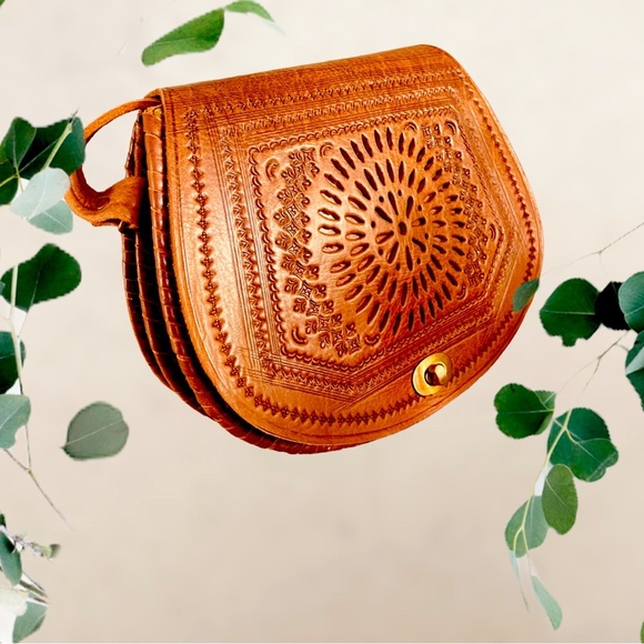 vintage Genuine Leather Handmade Messenger Boho Crossbody Bag Gift No tags - Picture 3 of 15